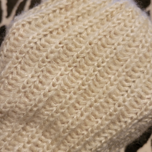 Beanie - Picture 3 of 3